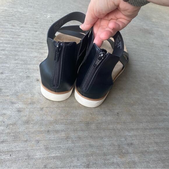 Women's Black Strappy Sandals size 10 wide width platform - Picture 5 of 8